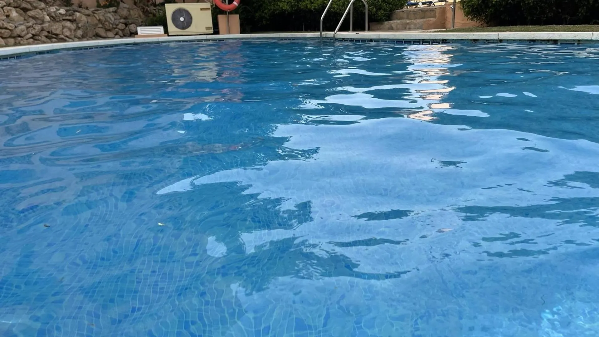 Puerto Banus Apartment For 4 - Pool Bbq & Terrace Marbella