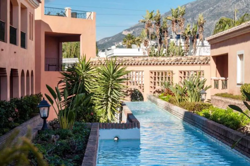 Puerto Banus Apartment For 4 - Pool Bbq & Terrace Marbella