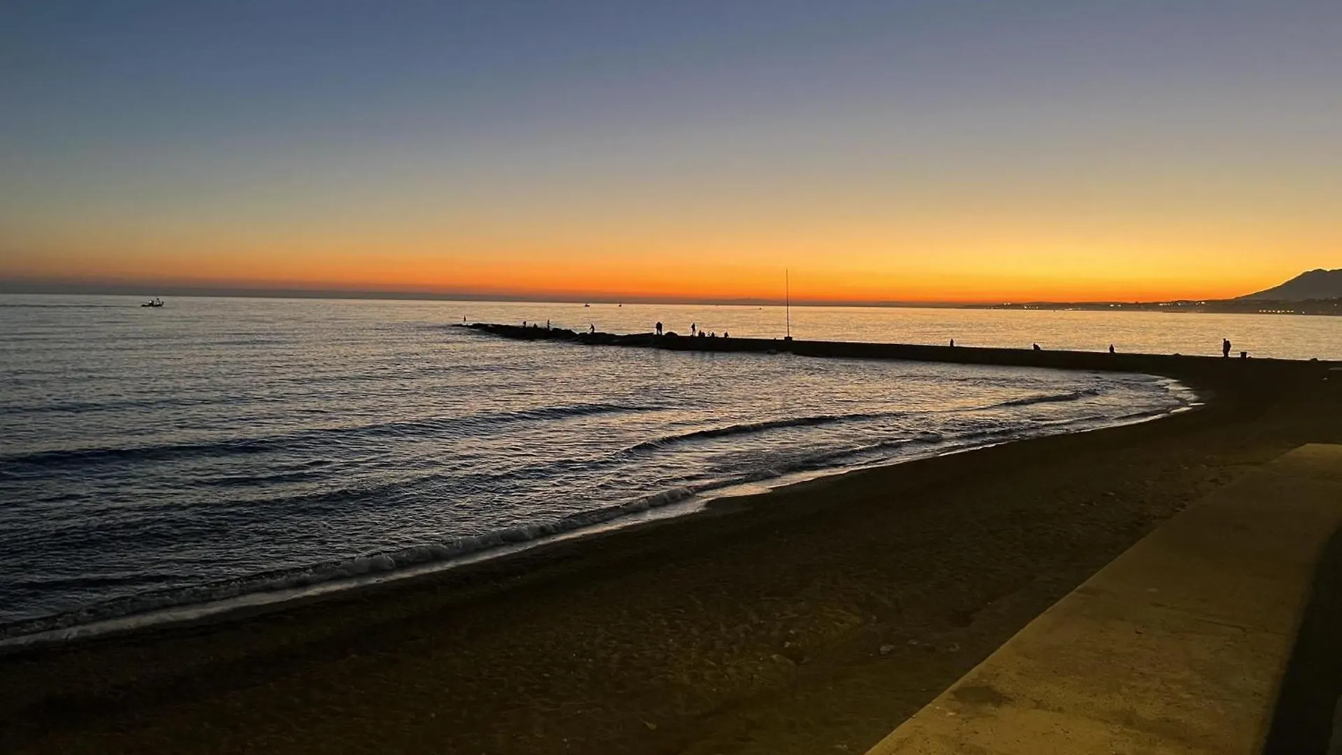 公寓 马尔韦利亚2-Bed 10Min To Puerto Banus W Pool Bbq & Parking公寓