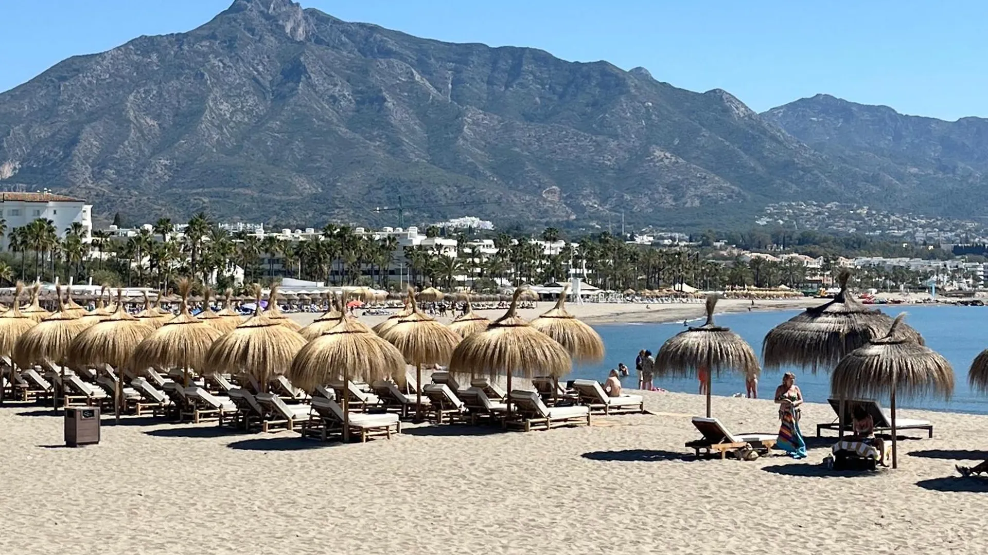 马尔韦利亚2-Bed 10Min To Puerto Banus W Pool Bbq & Parking公寓 西班牙