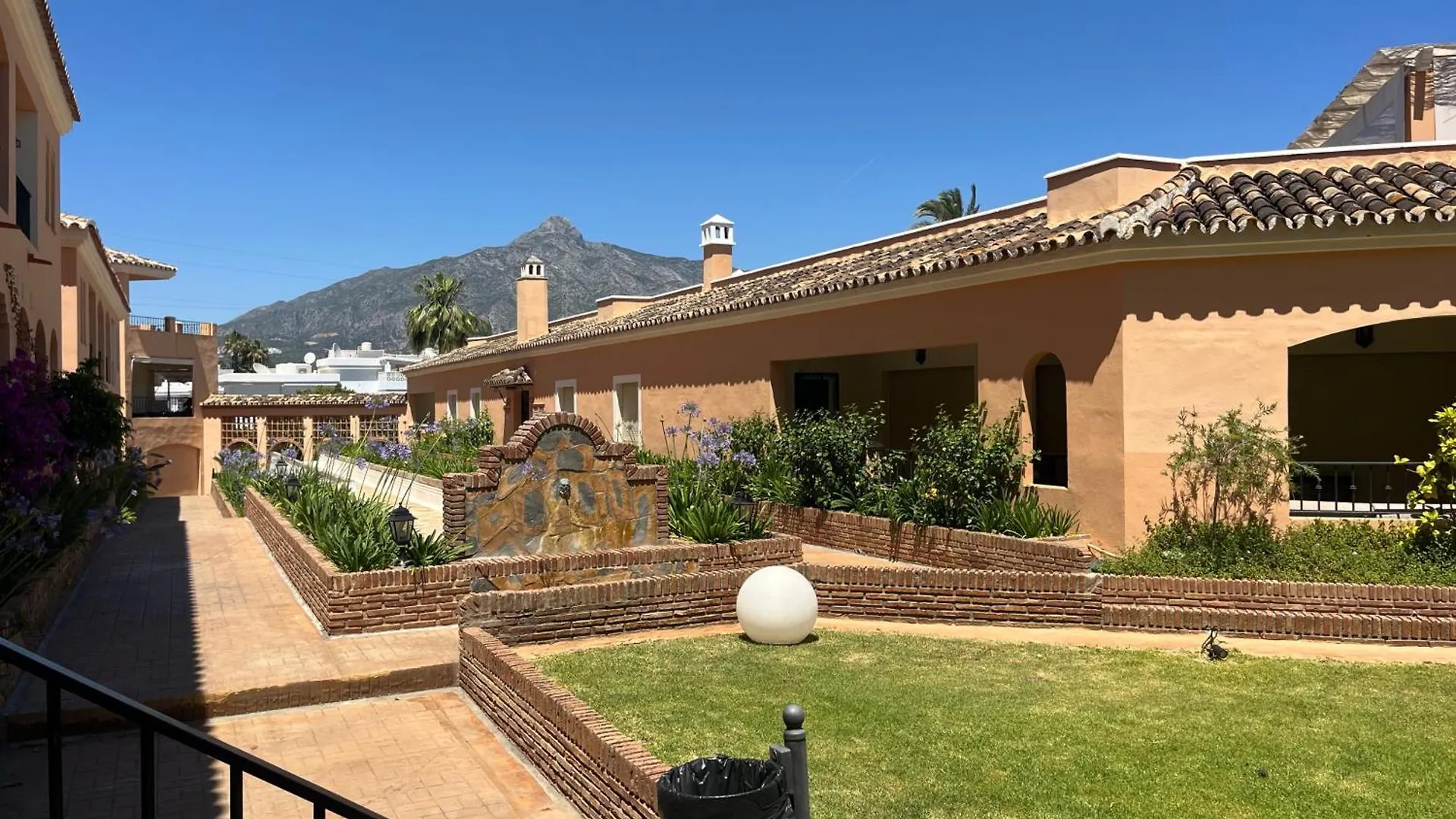 公寓 马尔韦利亚2-Bed 10Min To Puerto Banus W Pool Bbq & Parking公寓 西班牙
